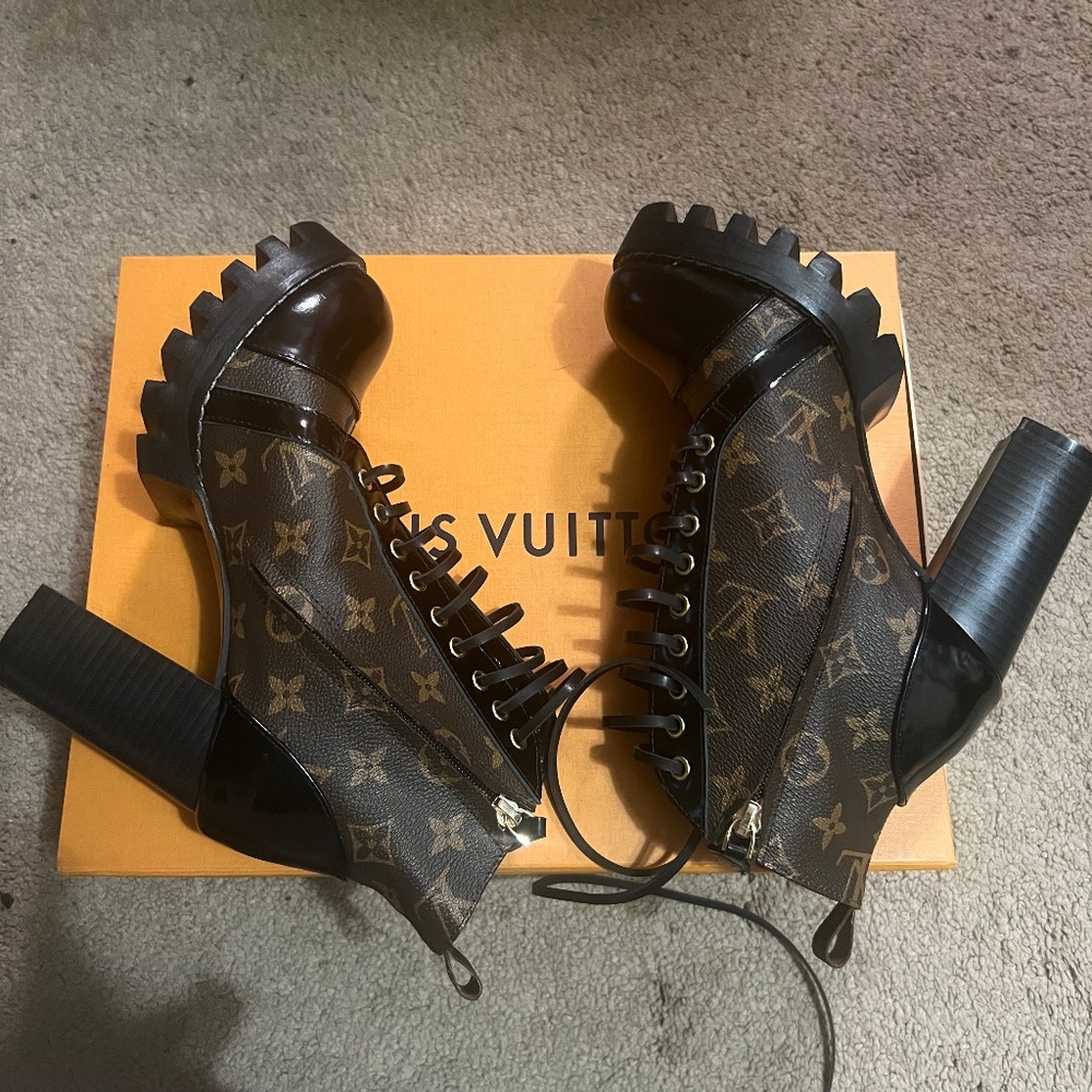 Louis Vouiton boots